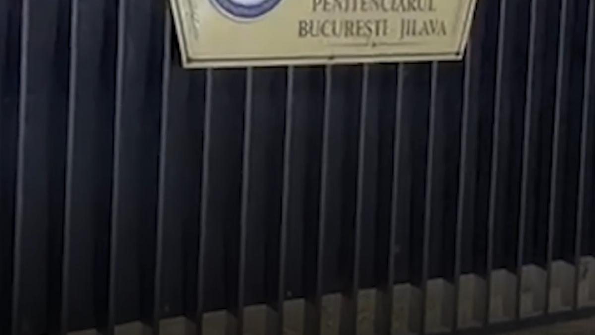 omar hayssam a fost preluat de politistii de la imigrari dupa eliberare el nu are drept de sedere in romania