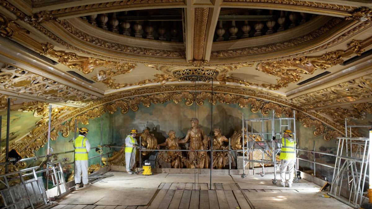 comoara de la palatul buckingham mai multe obiecte de zi cu zi din 1800 au fost gasite in timpul lucrarilor de renovare