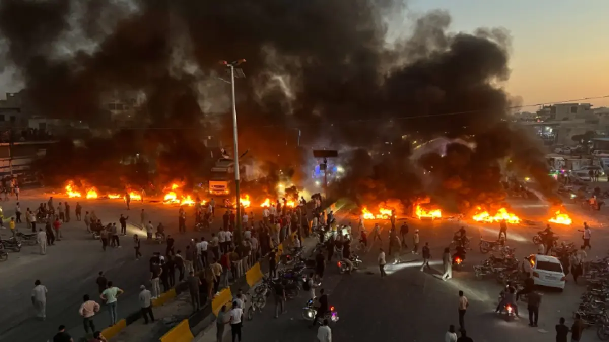 proteste in toata lume din cauza cresterii exorbitante a pretului la combustibil nu vrem salarii mai mari vrem benzina mai ieftina
