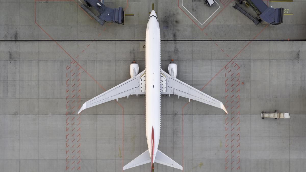 polonia a inchis doua aeroporturi dupa atacurile rusiei la granita sistemele antiaeriene au fost activate