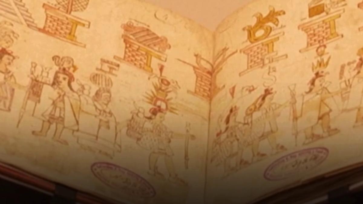 un manuscris vechi de aproape 500 de ani readus in mexic dupa aproape doua secole