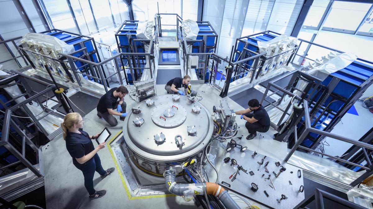 miliarde de euro pentru fuziunea nucleara cercetatorii nu se pot intelege daca e o investitie salvatoare sau bani aruncati pe geam