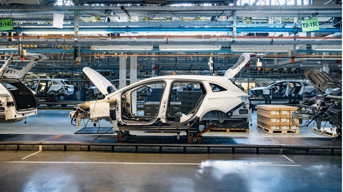 producatorul auto care ar putea da afara inca 4 000 de angajati peste concedierile deja anuntate