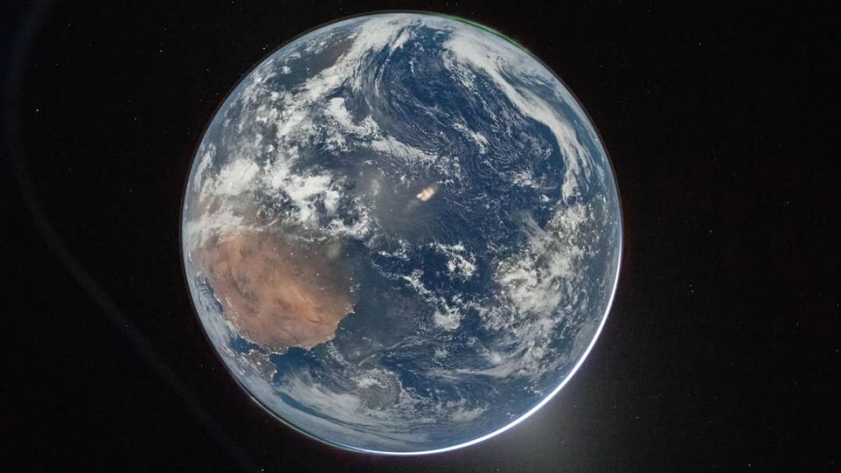 Pământul văzut din capsula Orion 3 aprilie 2026