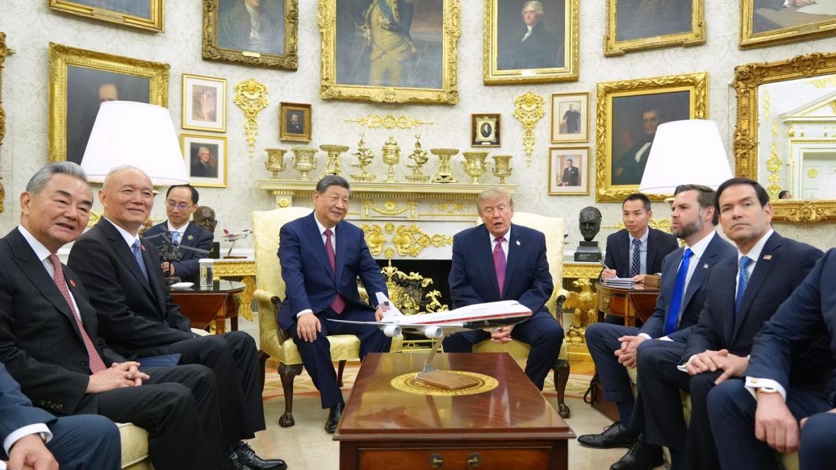 Primirea lui Xi in Biroul Oval