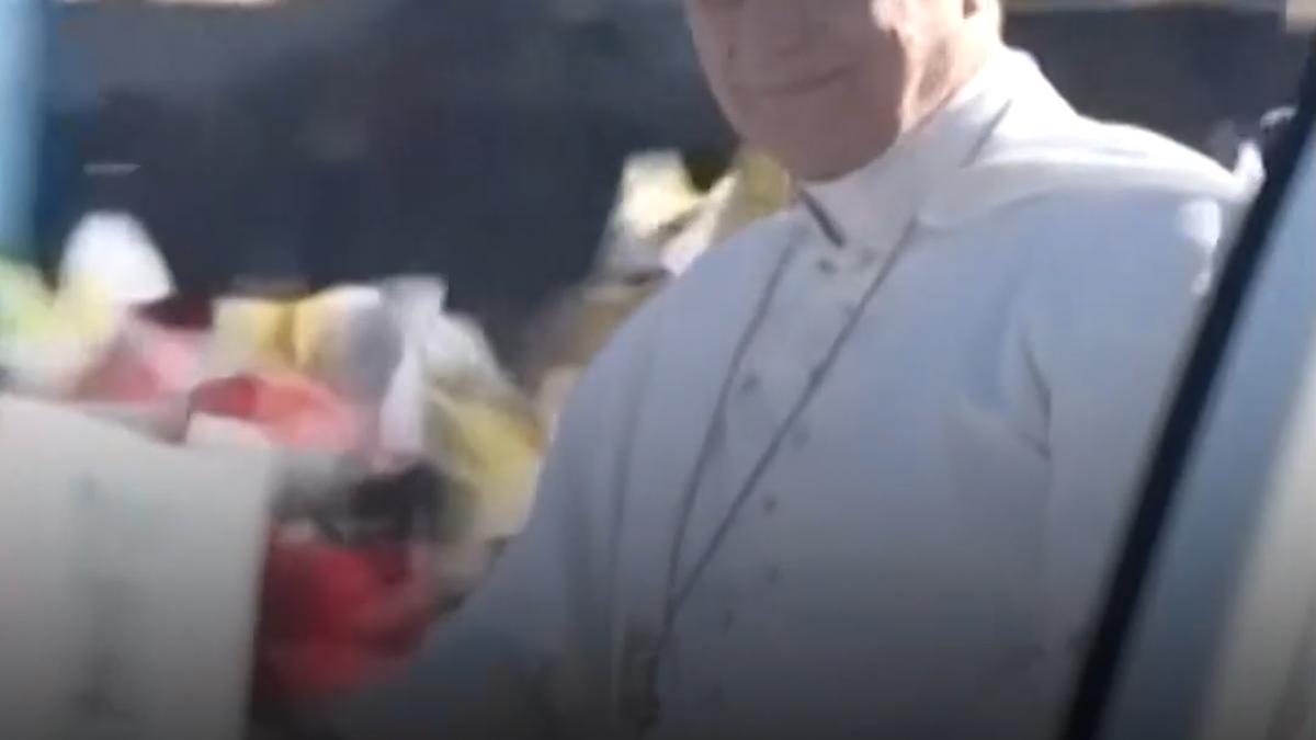 mii de oameni au iesit pe strazile parisului pentru a l vedea pe papa leon