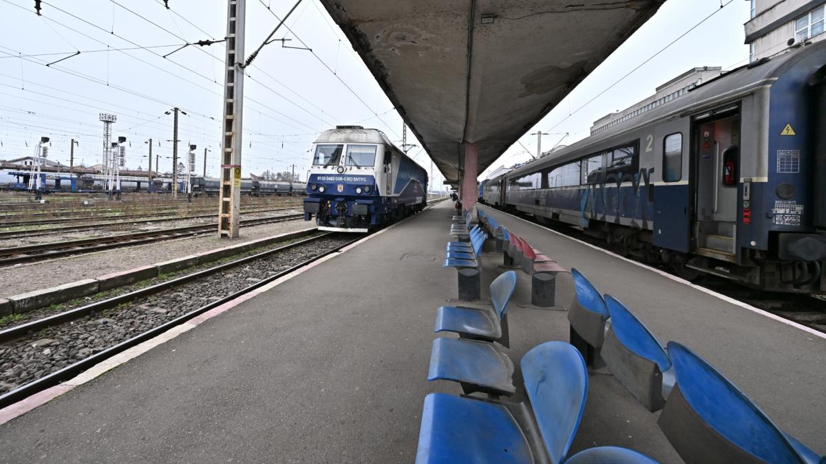modificari in mersul trenurilor unele curse se anuleaza pe alte trasee se fac transbordari timp de o luna din cauza unor lucrari