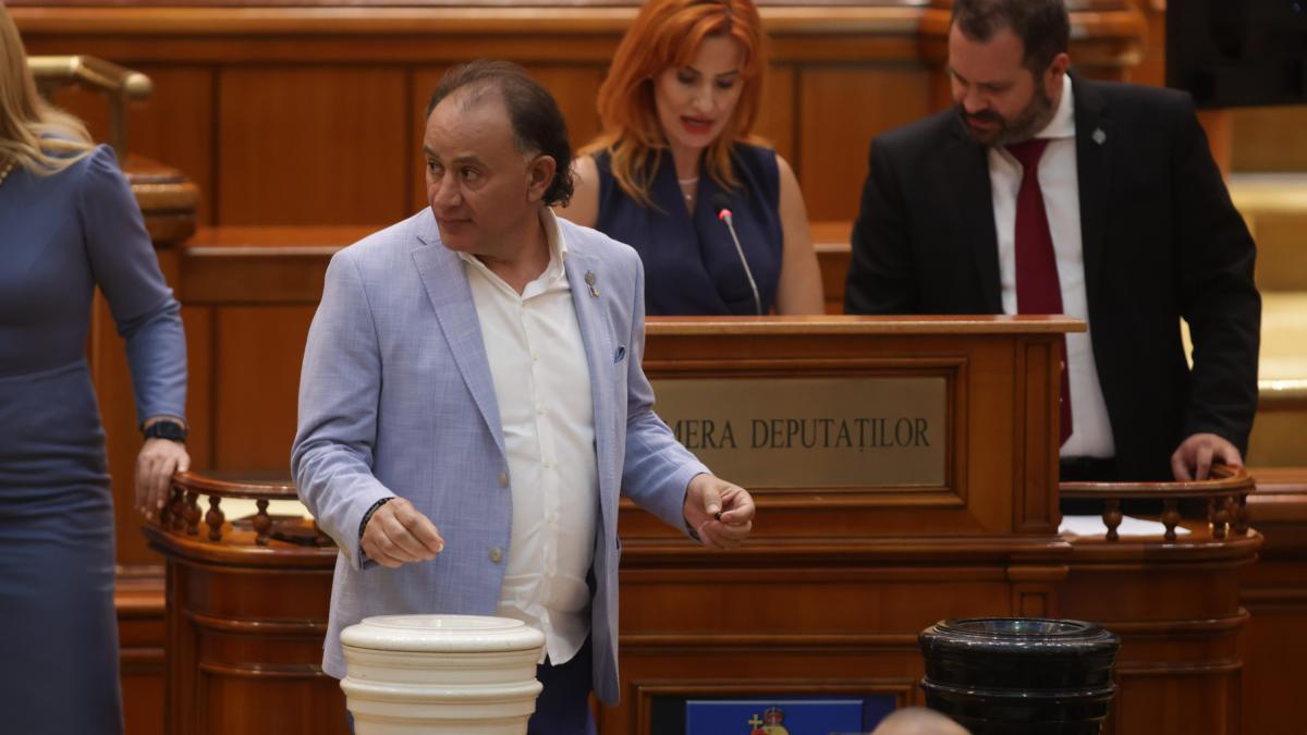 mohammad murad spune ca simion e de acord sa negocieze un guvern cu psd daca nu vom fi acceptati propun sa demisionam din parlament