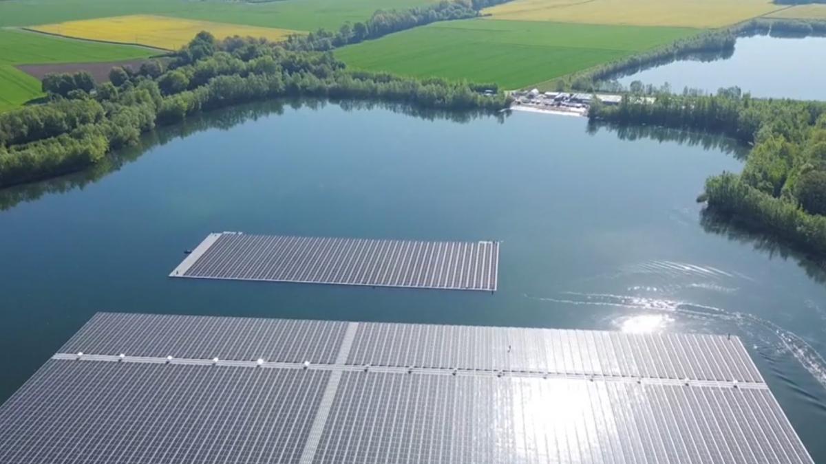 panouri fotovoltaice plutitoare