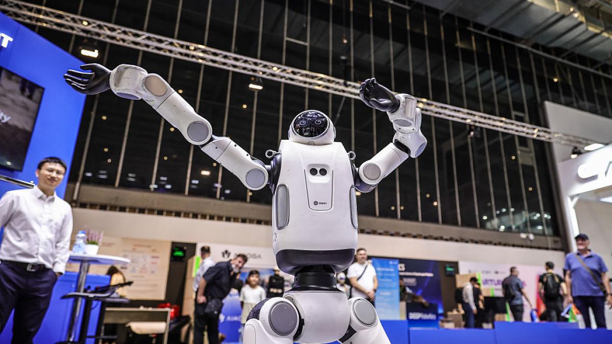 china incetineste listarea la bursa a companiilor care produc roboti umanoizi cererea nu a reusit sa tina pasul cu entuziasmul