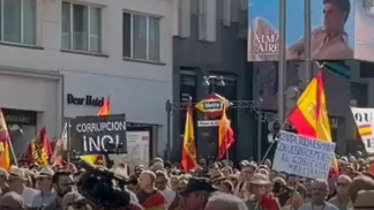 mii de oameni au protestat la madrid din cauza crizei migrantilor din ceuta ei au cerut alegeri legislative anticipate