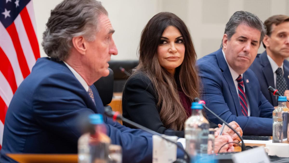 document ce scrie in memorandumul semnat la atena despre coridorul vertical in prezenta lui kimberly guilfoyle