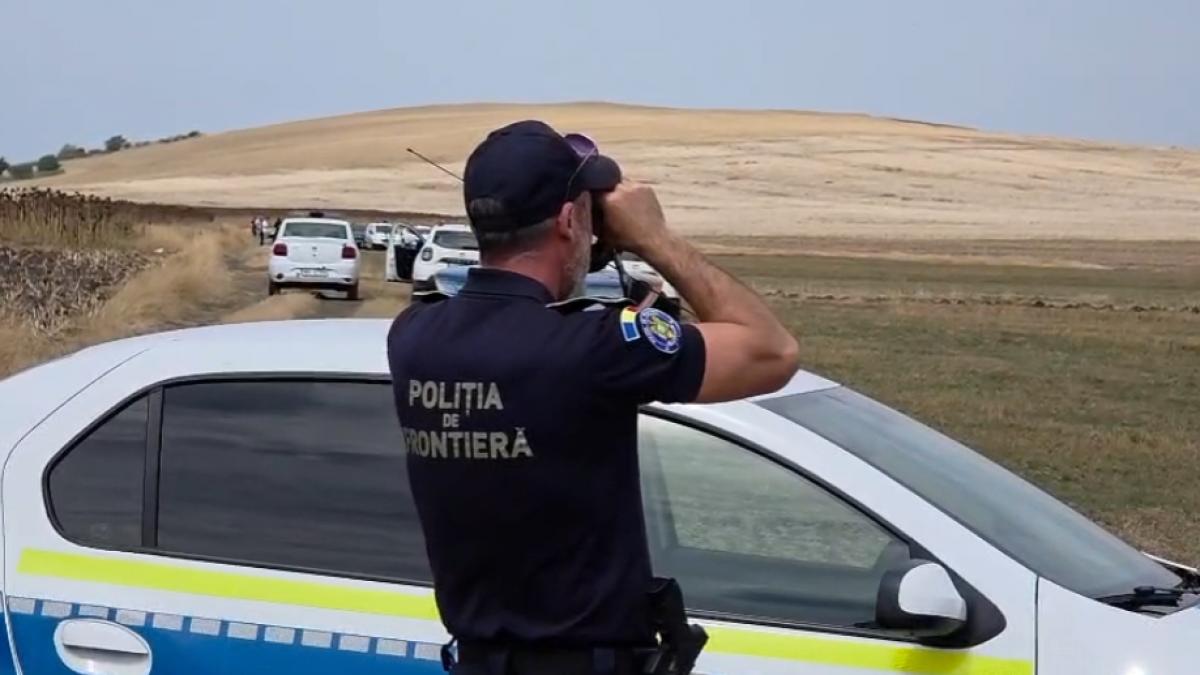 armata anuntata ca o drona a cazut pe un camp din insula mare a brailei mapn nu au fost patrunderi in spatiul aerian