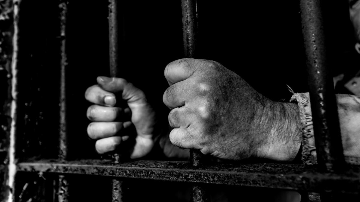 un barbat de 71 de ani condamnat pe nedrept de crima a fost eliberat dupa 41 de ani petrecuti pe culoarul mortii