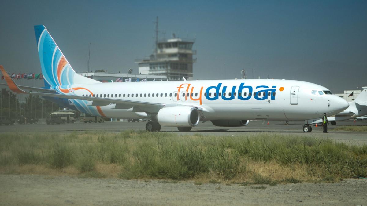 avion flydubai catre tel aviv deviat spre arabia saudita dupa un mesaj de urgenta al pilotului israelul a trimis avioane de lupta