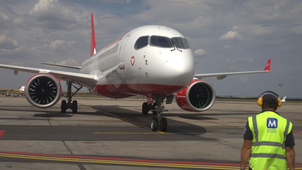 avion animawings pe pista