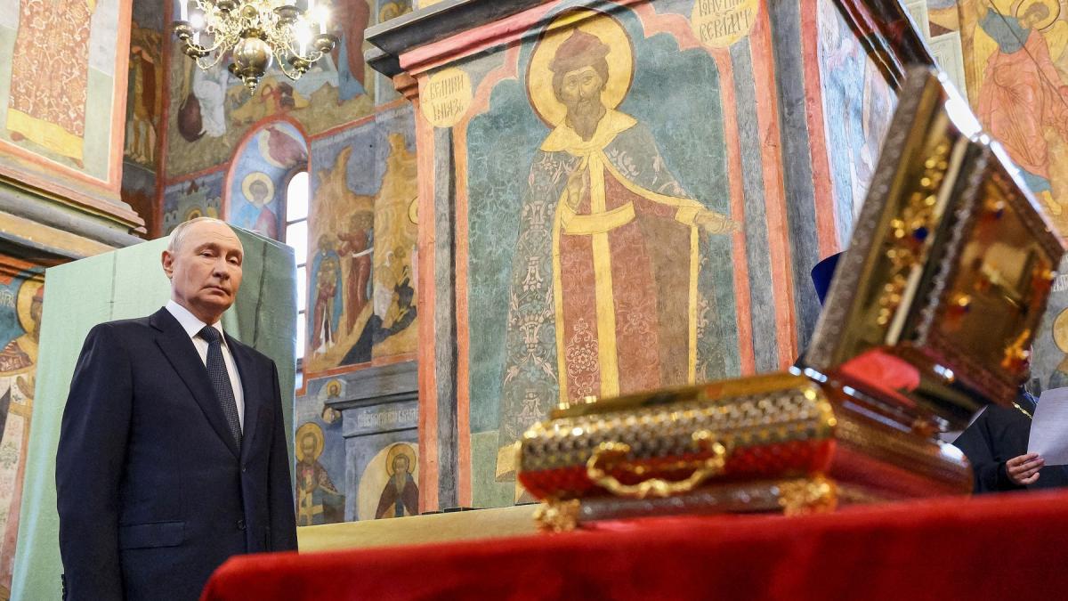 rusii au pierdut in donetk moastele cneazului care ar fi trebuit sa ii incurajeze pe front au fost atacati si le au abandonat