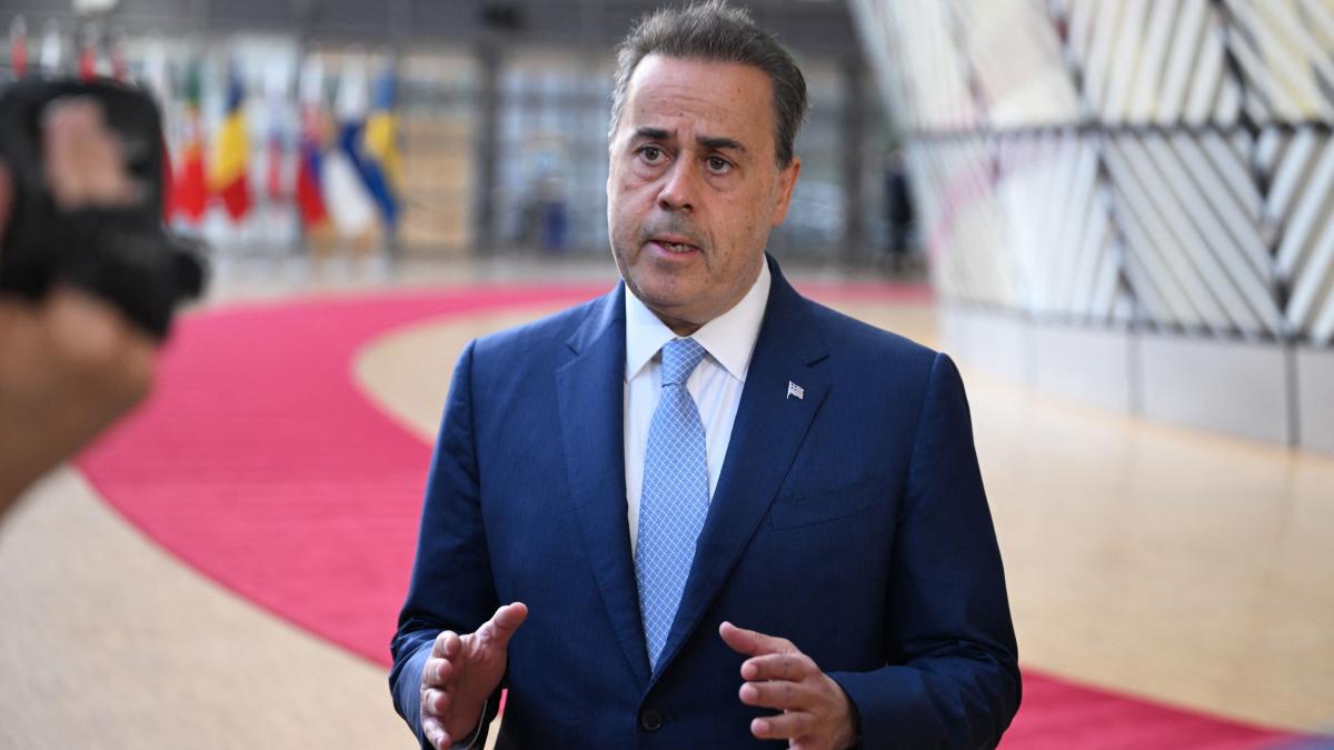 Stavros Papasravrou ministrul grec al Energiei si Mediului