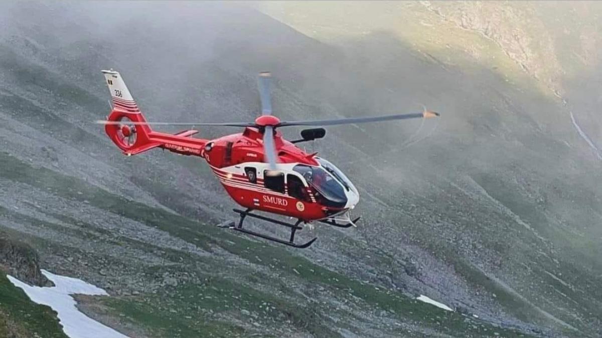 un barbat de 66 de ani din bucuresti a murit in muntii fagaras a alunecat si a cazut in gol aproximativ 200 de metri