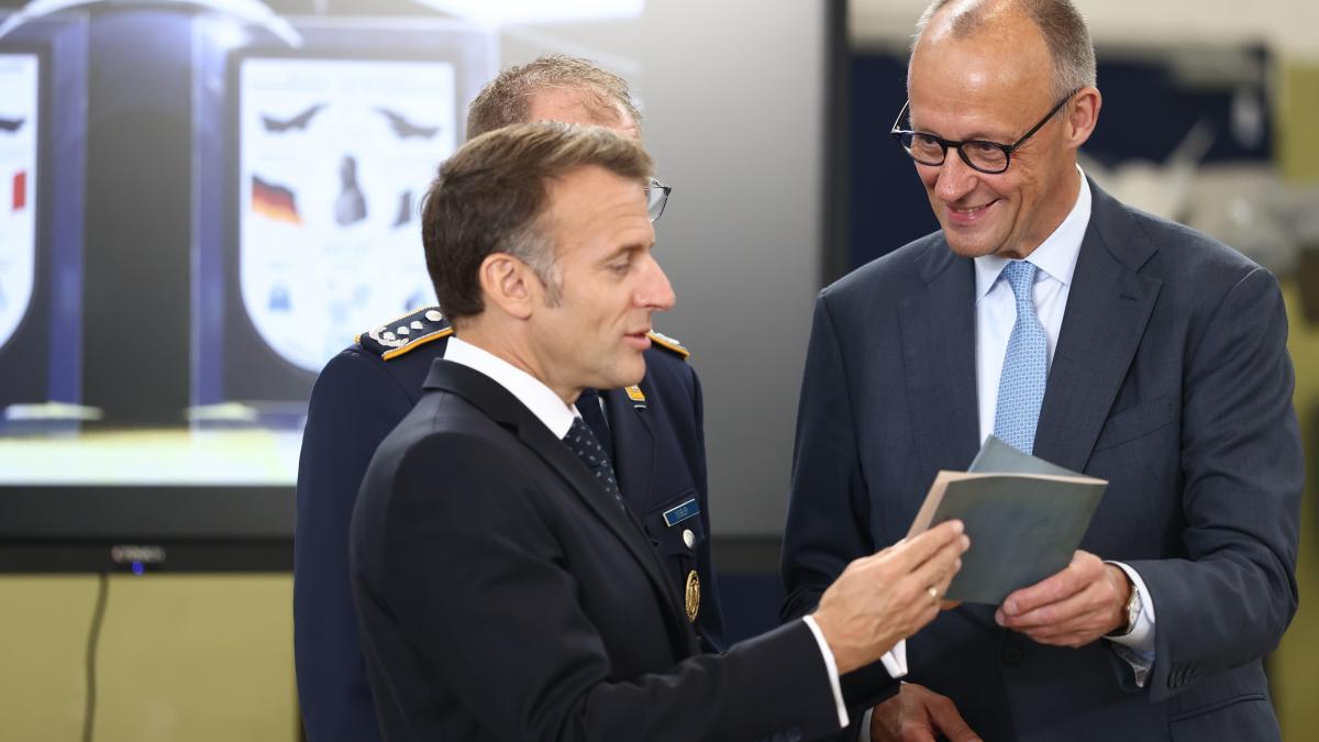 Macron si Merz
