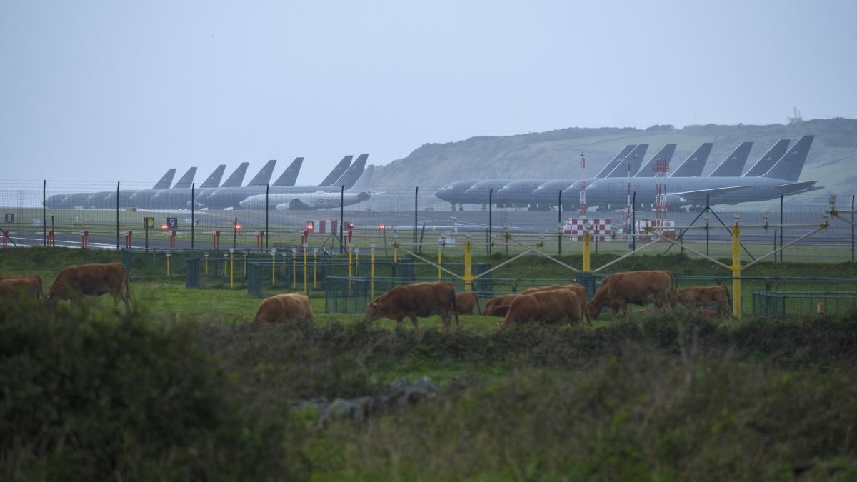in portugalia s a deschis o ancheta pentru a stabili daca sua au folosit legal baza aeriana lajes in razboiul cu iranul