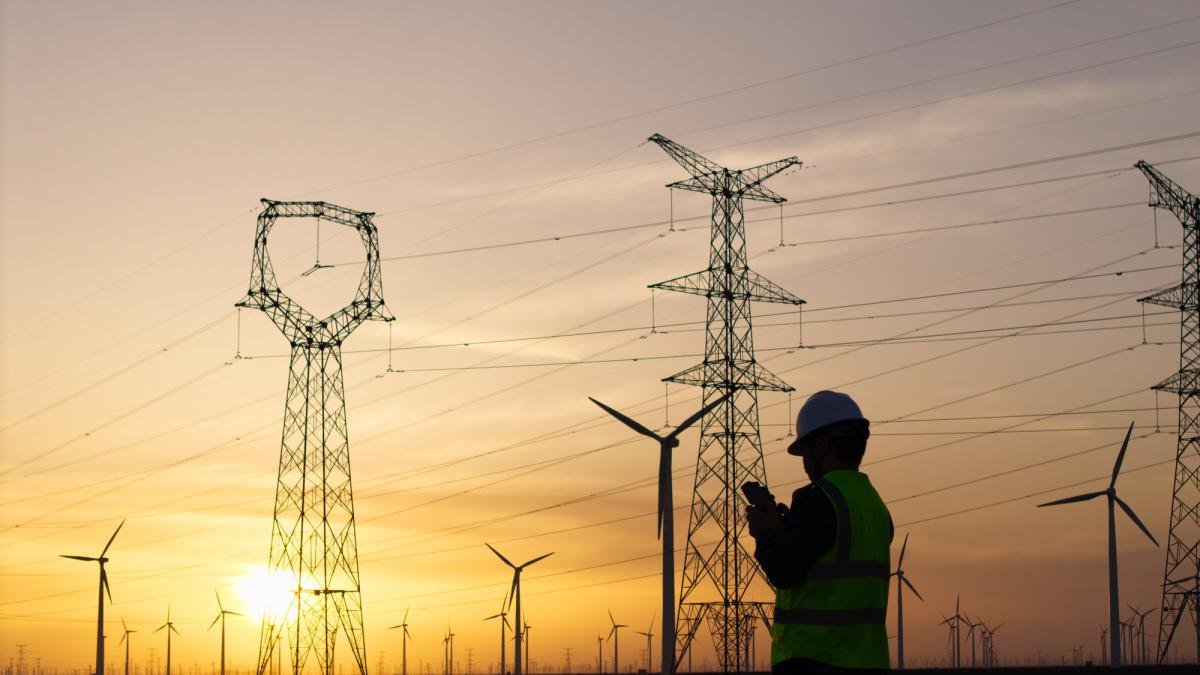 situatie critica in sistemul energetic romania s a apropiat de limita de 4 000 mw din import si a cumparat energie peste cat producea
