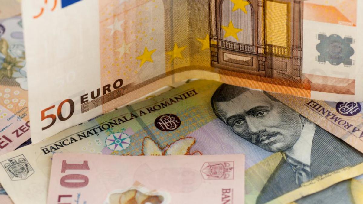 nou record istoric pentru euro 5 35 lei la cursul bnr