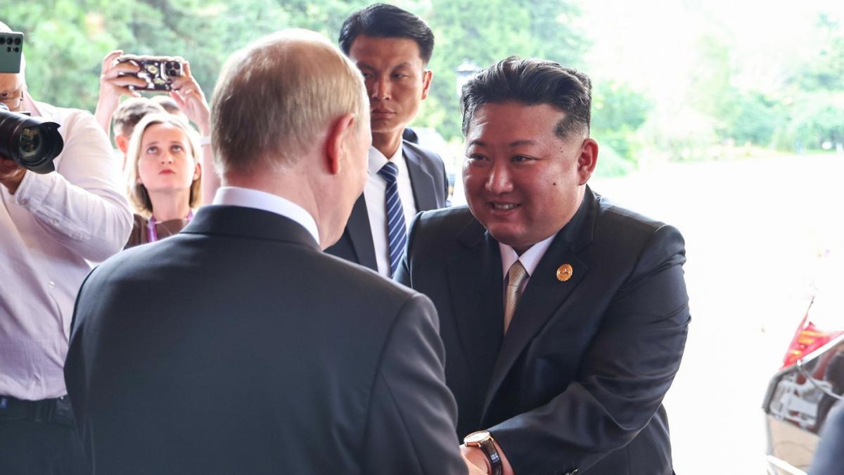 cel mai drag prieten kim jong un este primul lider care l felicita pe putin de ziua lui i a urat glorie in razboiul sfant