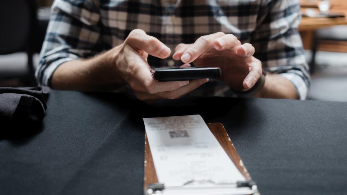 ghiseul online care ii scapa pe craioveni de drumurile la primarie peste 50 000 de solicitari procesate digital
