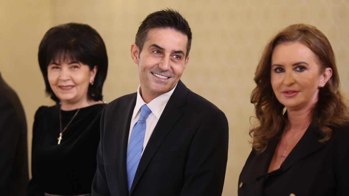 numarul doi din psd anunta conditia pentru luca niculescu cu o zi inainte de negocieri psd are un program de guvernare