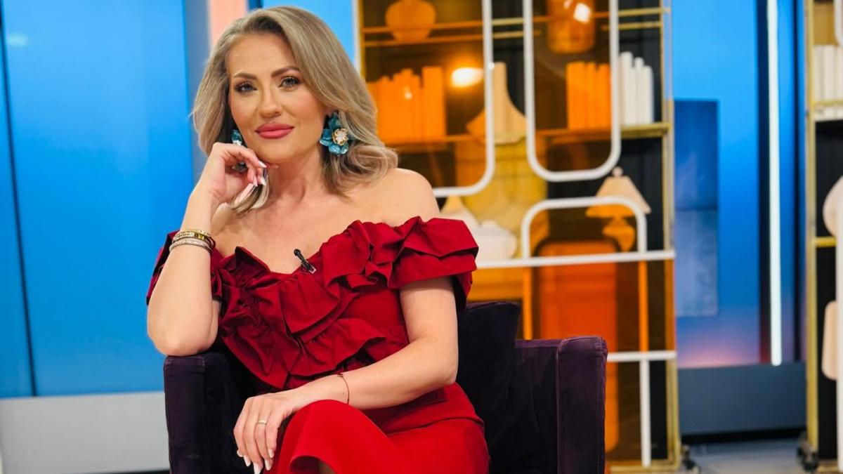 poza in care apare Mirela Vaida, prezentatoarea emisiunii 