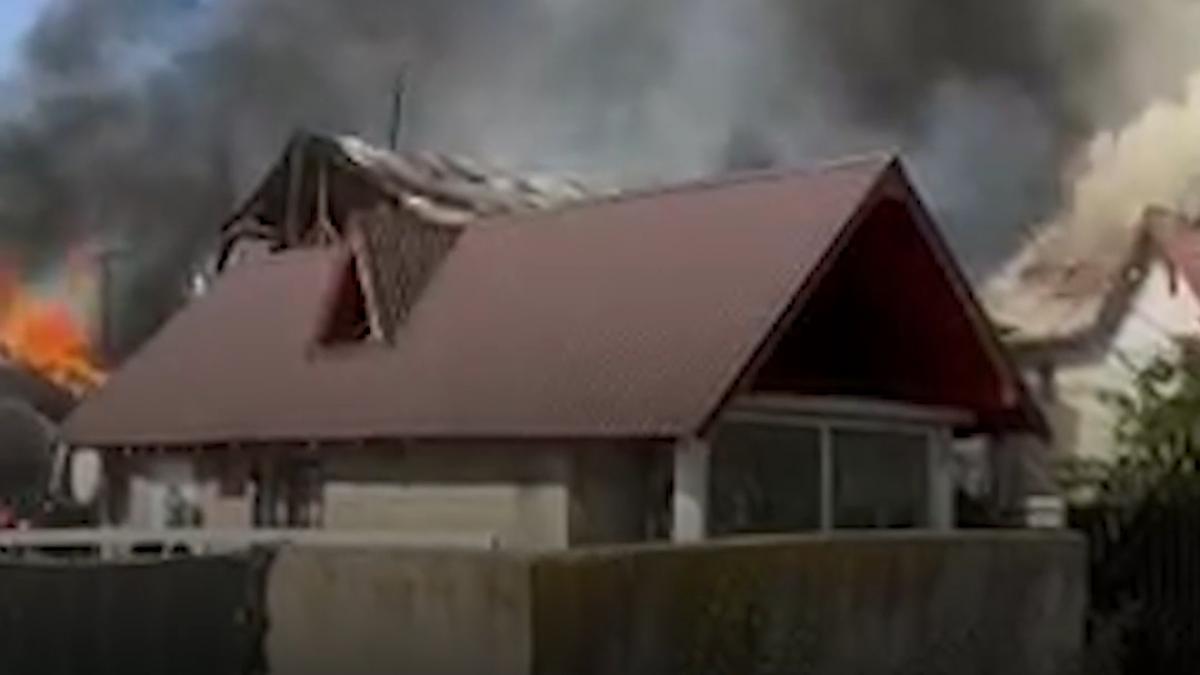 un incendiu puternic a izbucnit in balotesti ard patru case