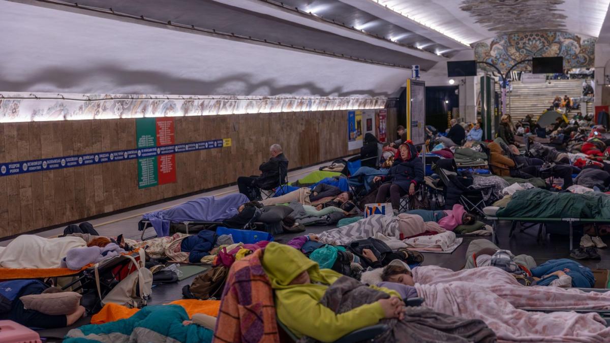 este o problema de supravietuire primarul kievului ii indeamna pe locuitori sa paraseasca orasul inainte de iarna