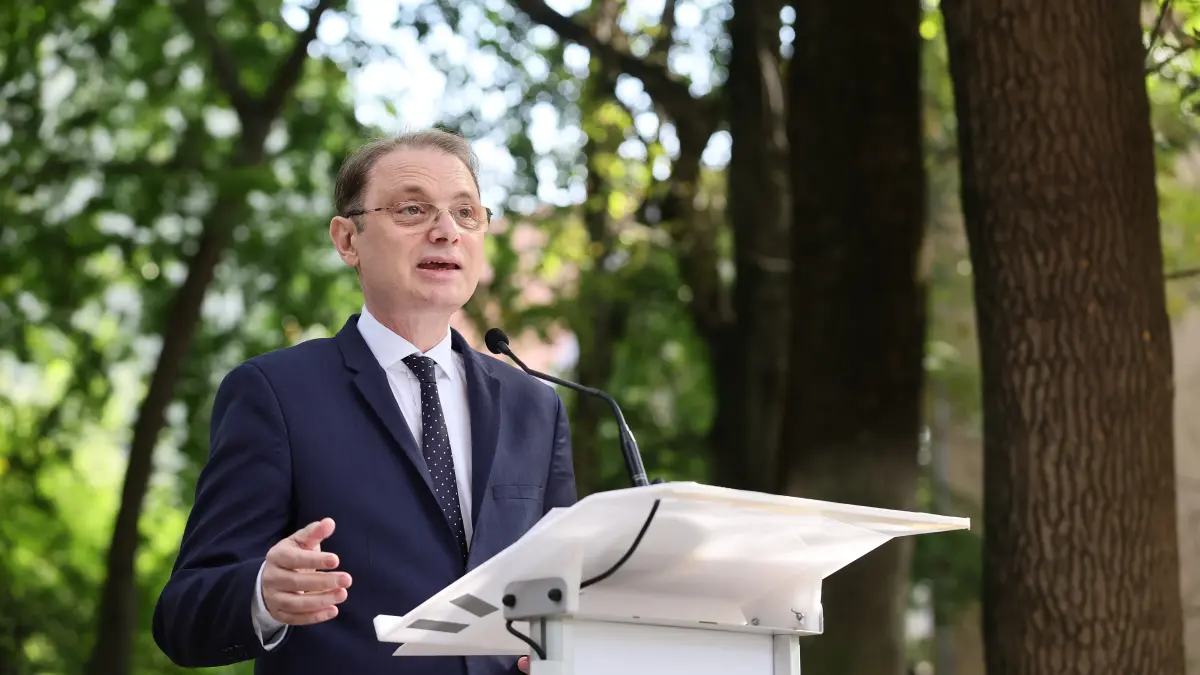 luca niculescu optiunile sunt toate pe masa premierul desemnat nu exclude o intalnire comuna cu bolojan si grindeanu