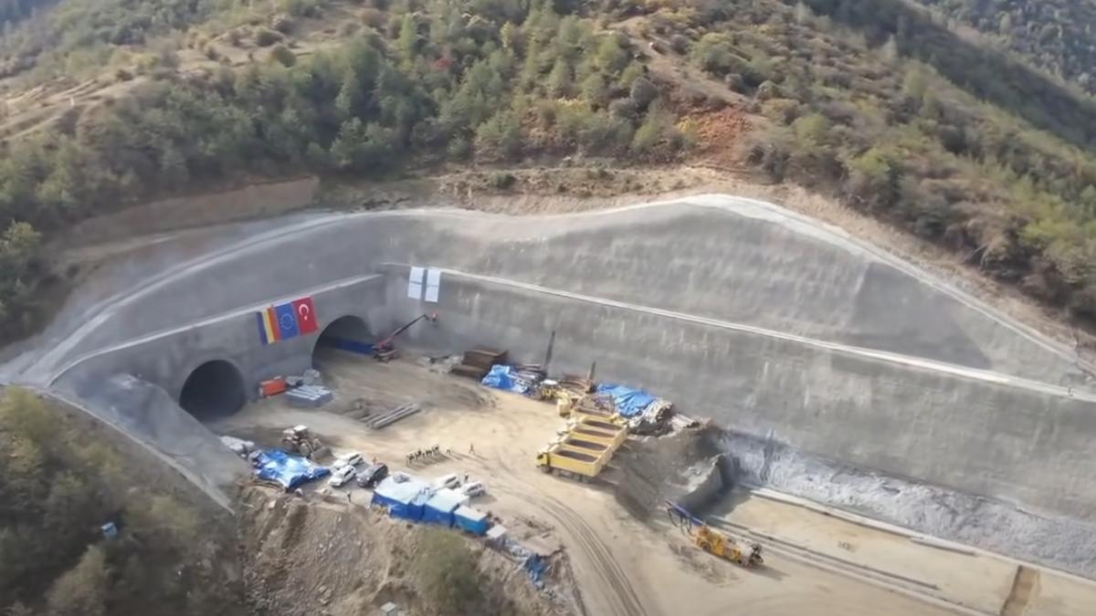 seful cnair acuza ca ministra buzoianu blocheaza autostrada pitesti sibiu fara acord de mediu se executa doar 45 din lucrari
