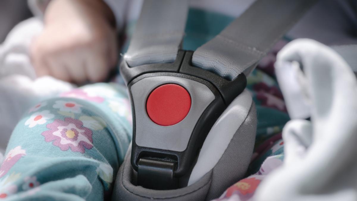 ce trebuie sa faci daca ai un accident usor cu scoica sau scaunul de copil in masina