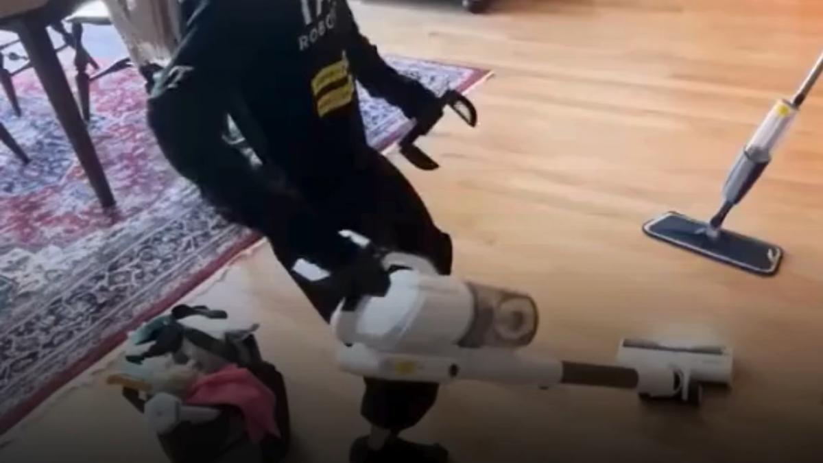 o femeie din san francisco a angajat un robot umanoid pentru curatenie serviciul a costat o 30 de dolari