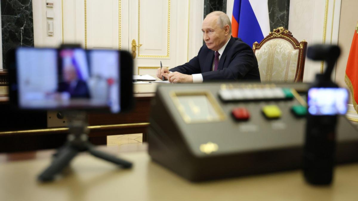 alerta la kremlin vladimir putin a convocat o sedinta de urgenta dupa distrugerea centrelor de date yandex de catre ucraineni