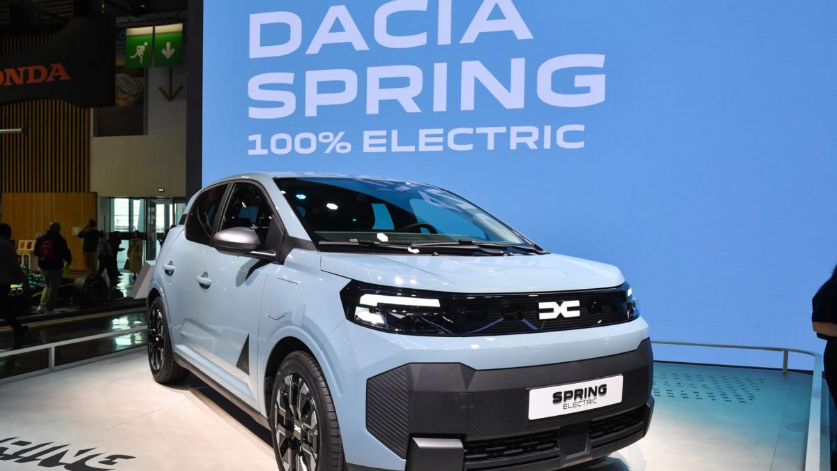 noua dacia spring 100 electrica a fost lansata la salonul auto de la paris 2026 cum arata masina ce autonomie are si cat costa