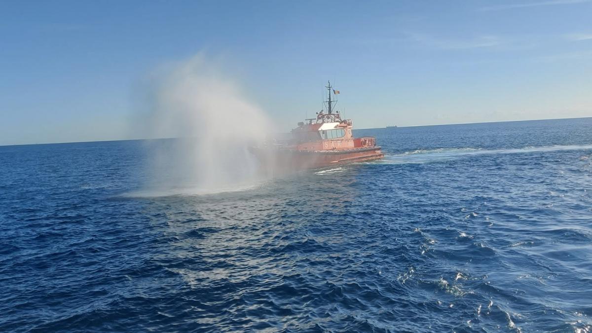 alerta la marea neagra inca o nava a cerut ajutor in apropiere de sulina dupa ce a izbucnit un incendiu 8 persoane date disparute