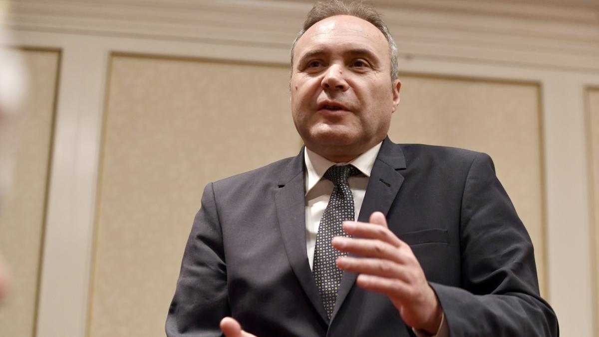 surse dumitru chisalita este propunerea surpriza la ministerul energiei cum arata lista completa a guvernului luca niculescu