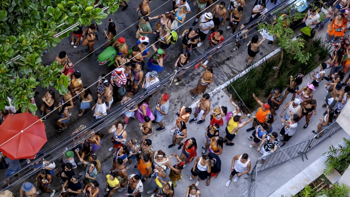 oameni pe strada in brazilia