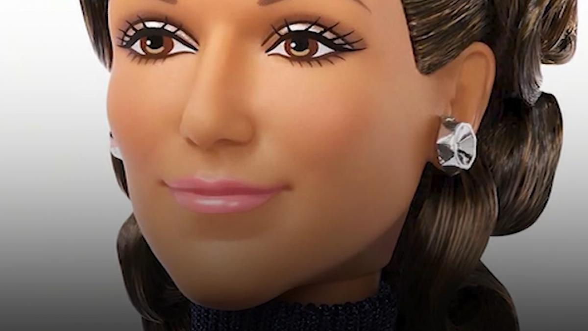 celine dion primeste propria papusa barbie creata in onoarea carierei sale