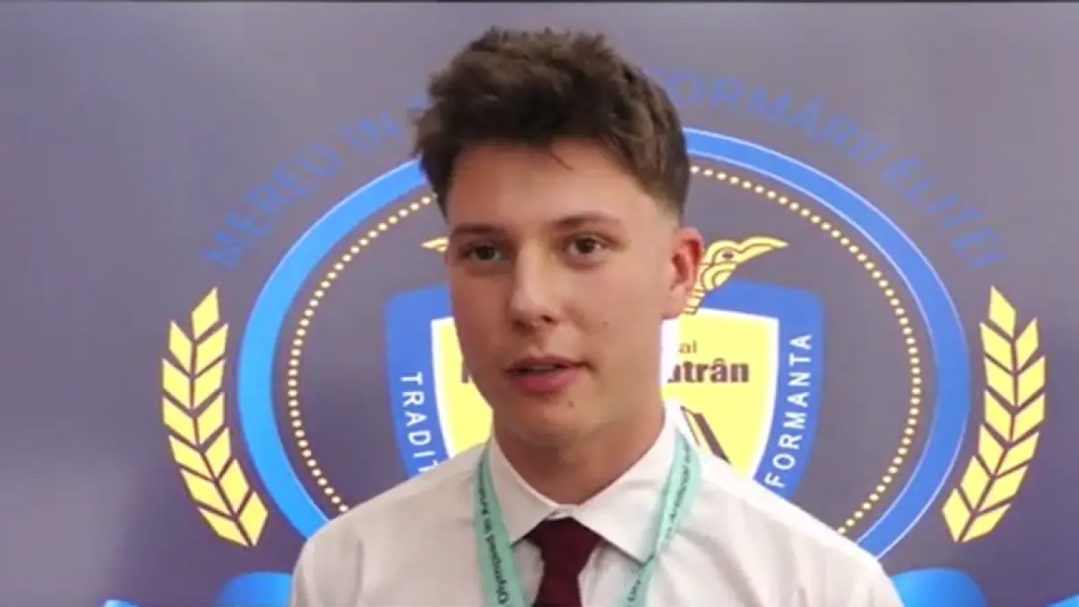 un elev din constanta a castigat aurul la olimpiada internationala de ai alex a concurat cu peste 400 de liceeni din 100 de tari