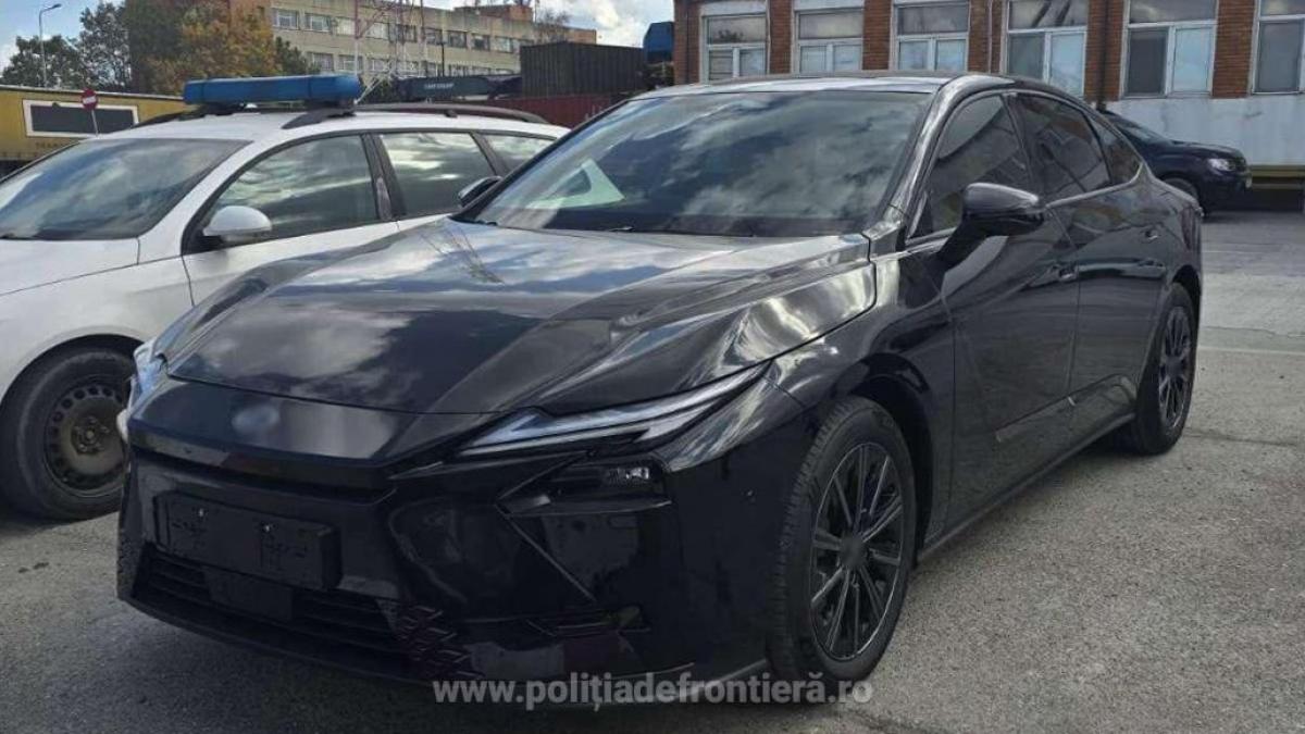 un bolid de lux de aproape 100 000 de euro si cautat de autoritatile din suedia a fost gasit in portul constanta de politisti