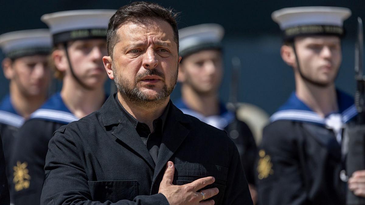 zelenski il acuza pe trump ca i a oferit o recompensa lui putin blocand sanctiunile e satisfacut ca are atata sustinere