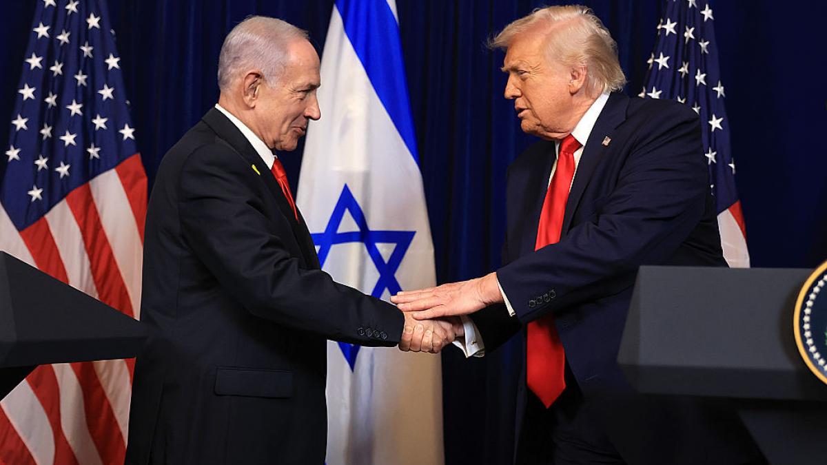 trump spune ca il sprijina total pe netanyahu in alegerile din israel bibi a dat dovada de forta curaj si inteligenta sclipitoare