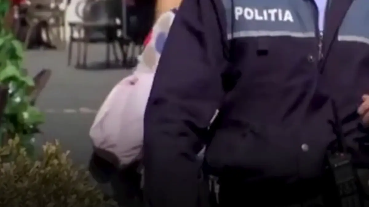 atac cu cutitul la o scoala din bistrita un elev si a injunghiat profesoara si un coleg care a vrut sa o apere
