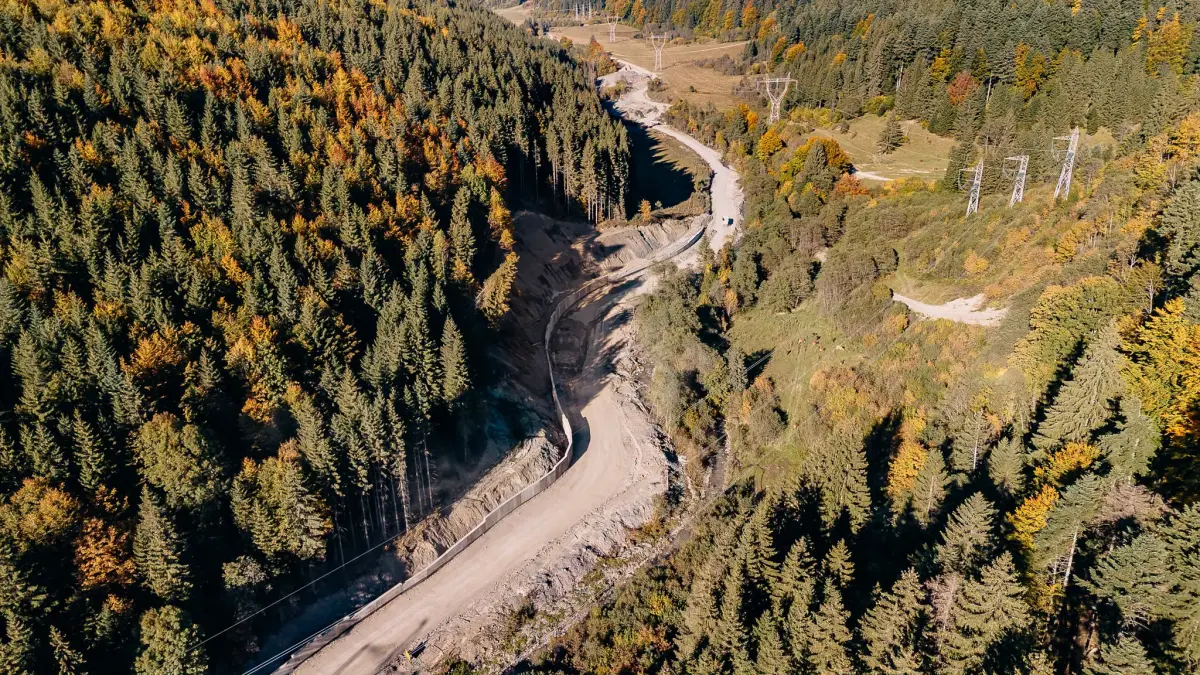 o noua alternativa la dn1 prinde contur autostrada din valea doftanei va trece prin munti lucrarile au ajuns la 28