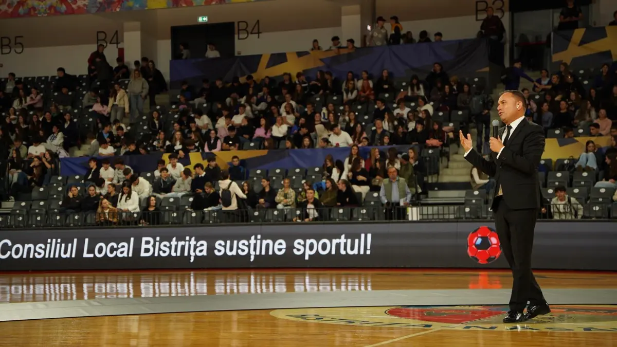 3 000 de tineri au ascultat la bistrita marturia unui fost consumator de droguri actiune in campania constient nu dependent